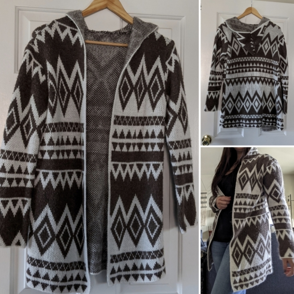 {Moda} Tribal Print Hooded Cardigan